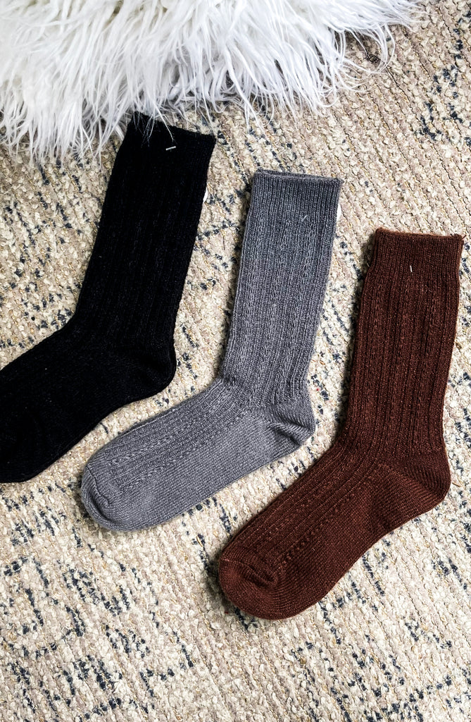 Simple Versatile Mid-Calf Socks