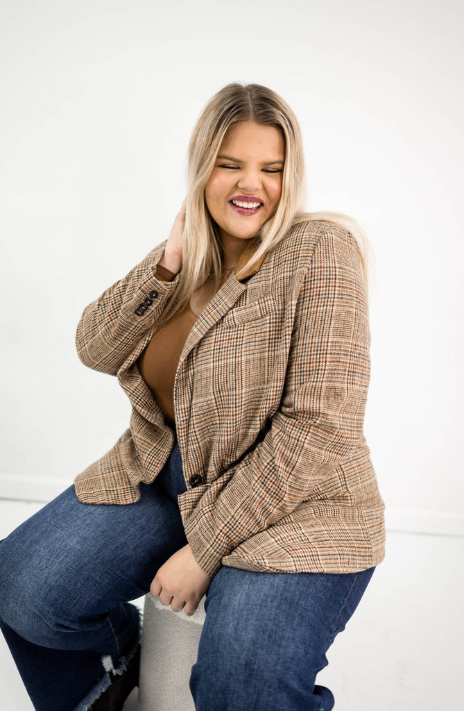 Curvy Collar Contrast Detail Plaid Blazer