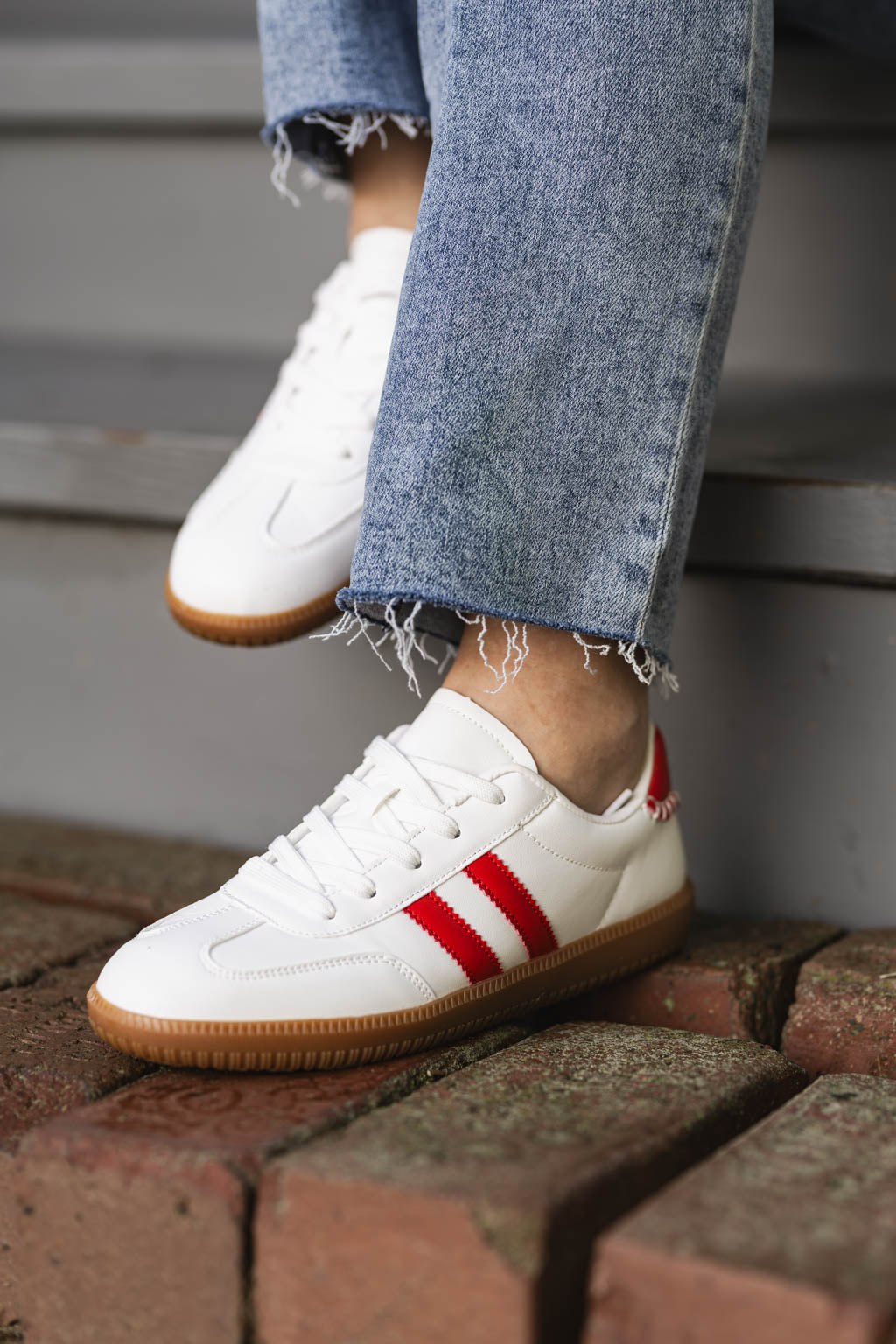 Red Stripe Contrast Sneakers